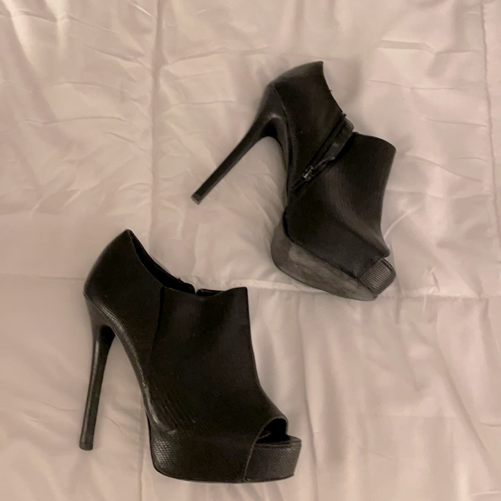 Black Steve Madden Booties